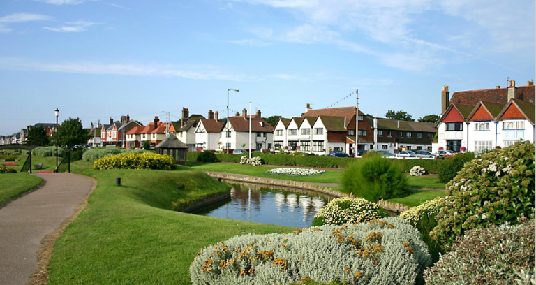 It's time to vote to find the UK's favourite parks and green spaces