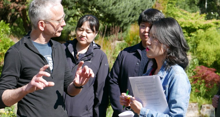 Green Flag Award hosts park professionals from South Korea in London